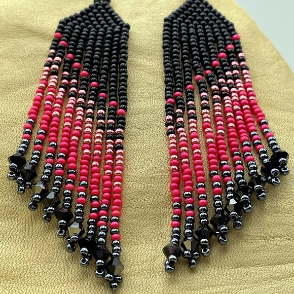 Seed Bead Fringe Dangle Earrings Watermelon Pink Gunmetal Black Glass Crystals - Picture 9 of 10
